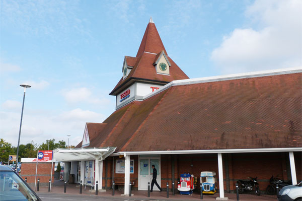 Tesco in Warfield