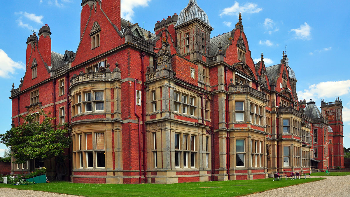 Winnersh Property Market Predictions for 2025 Winnersh Property Market Predictions for 2025