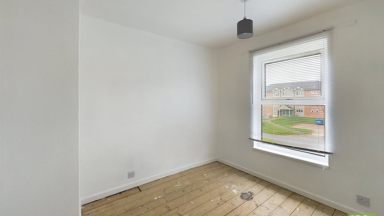 Picture No. 09 - The Chantrys, Farnham