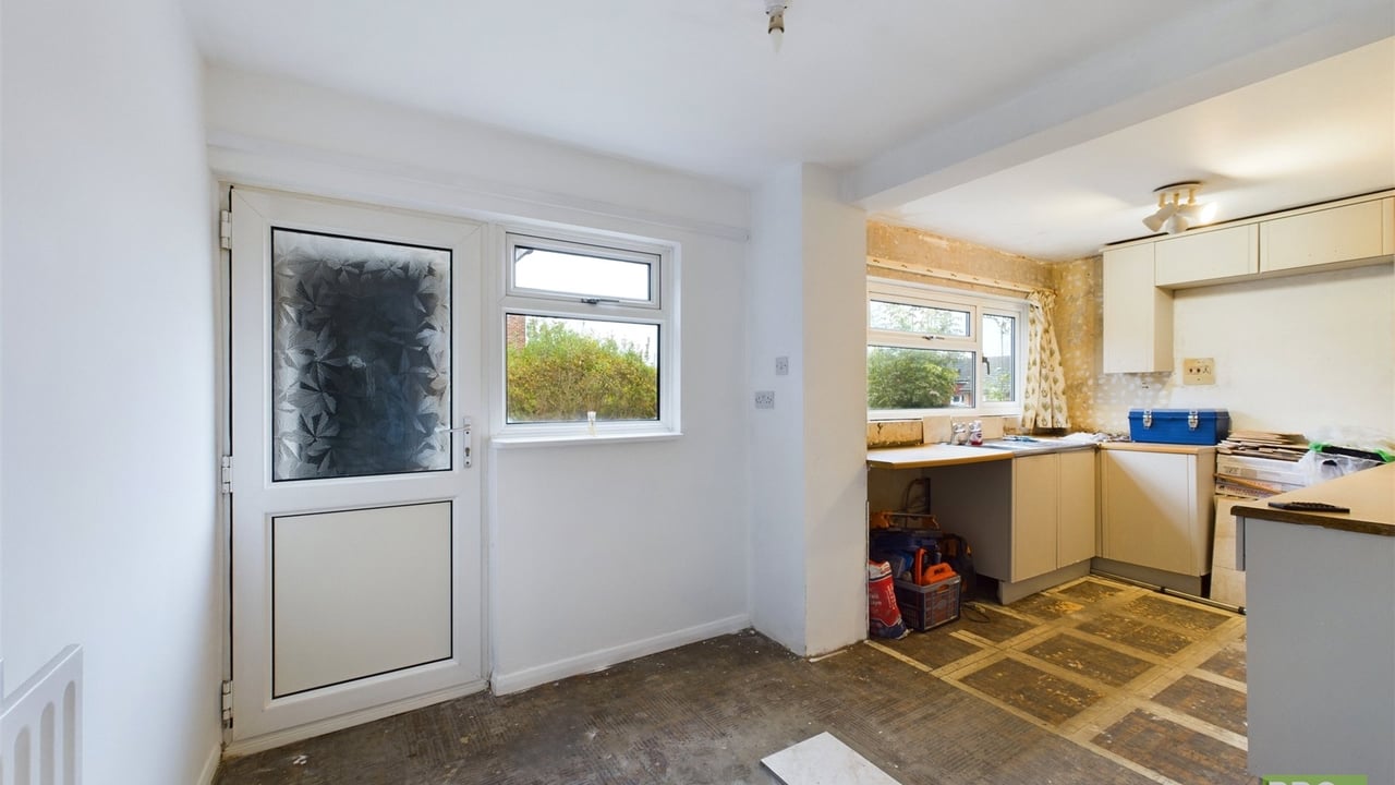 Picture No. 20 - The Chantrys, Farnham