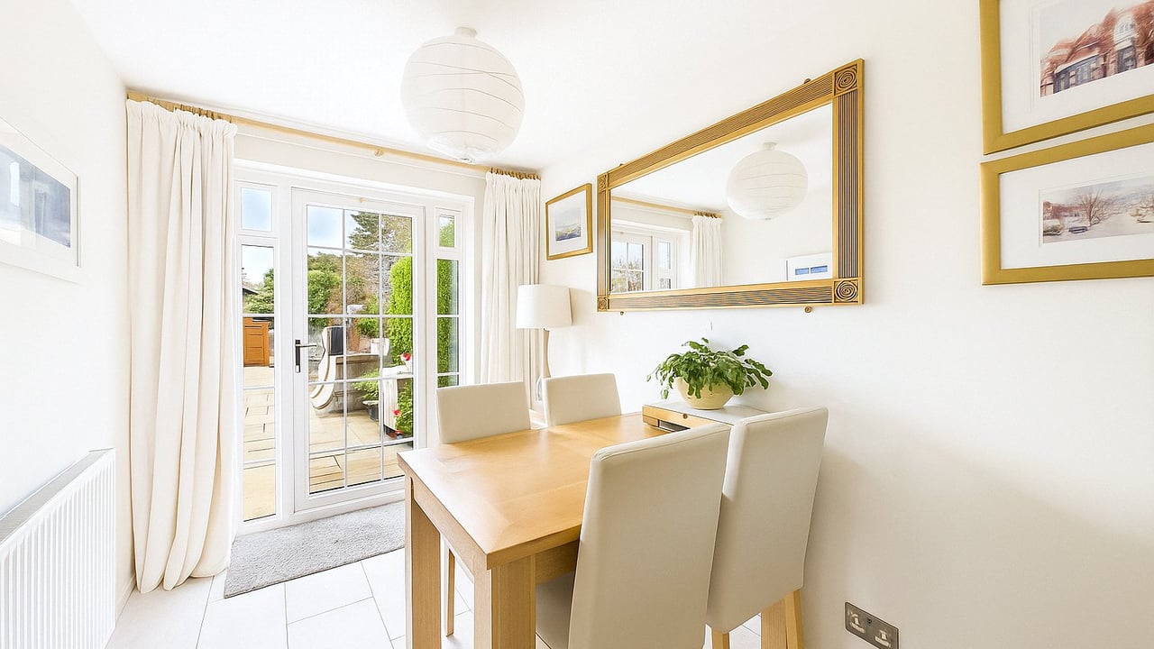 Picture No. 06 - Field End, Surrey