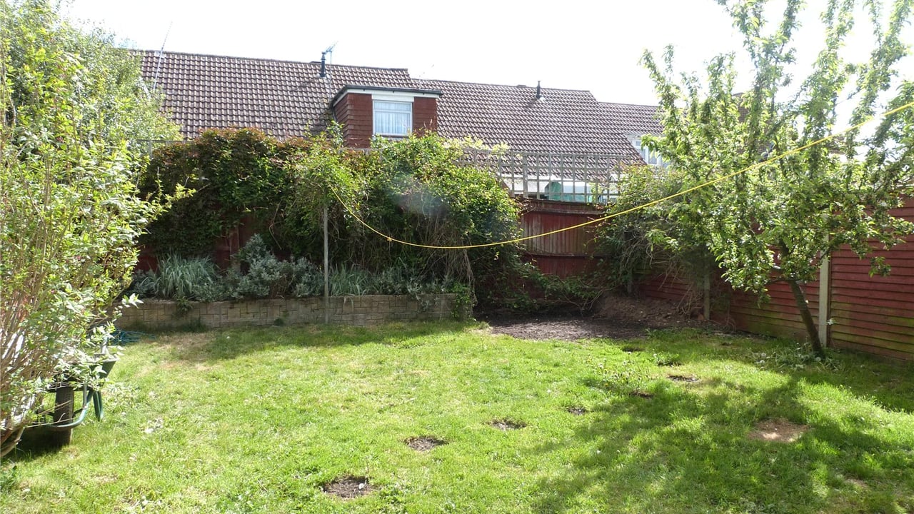 Picture No. 10 - Viking, Bracknell