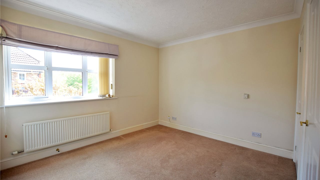 Picture No. 14 - Leverkusen Road, Bracknell