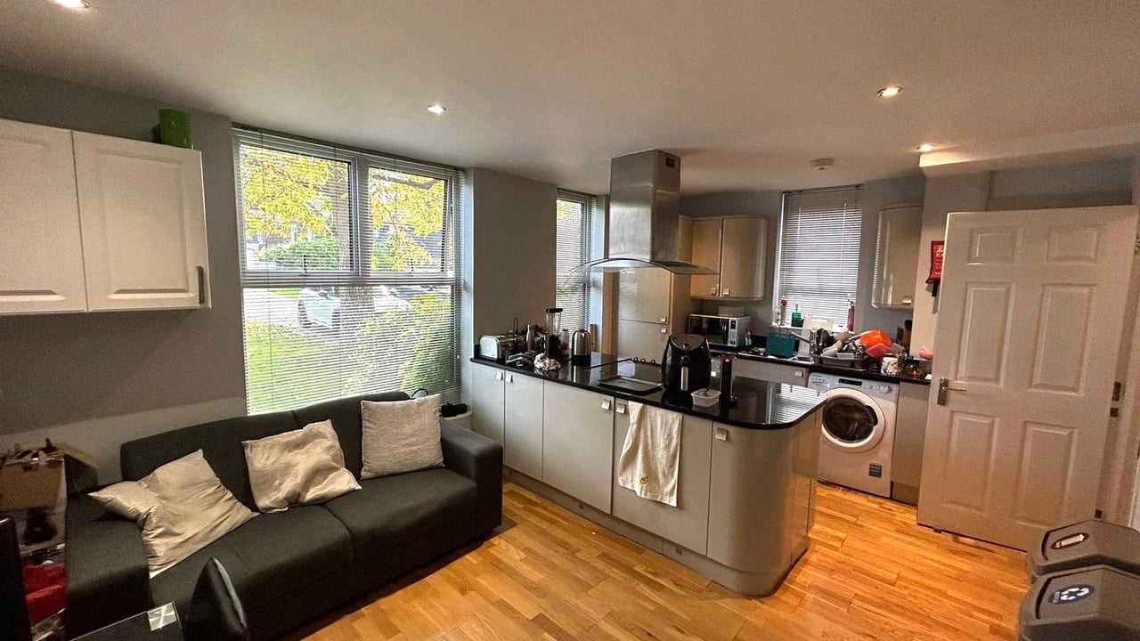 Picture No. 06 - Coningsby, Bracknell