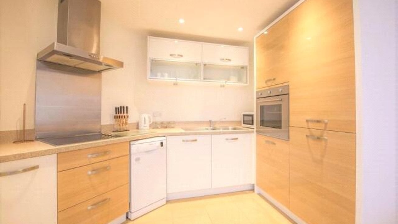 Picture No. 04 - Wallis Square, Farnborough