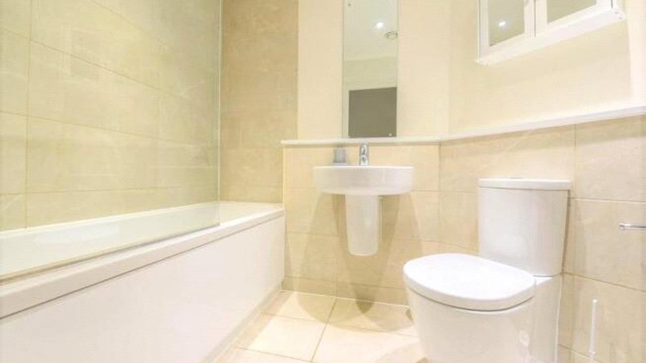 Picture No. 07 - Wallis Square, Farnborough