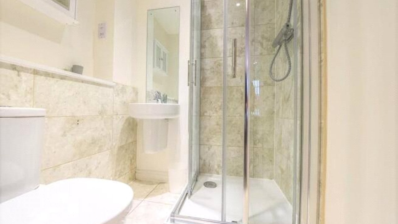 Picture No. 08 - Wallis Square, Farnborough