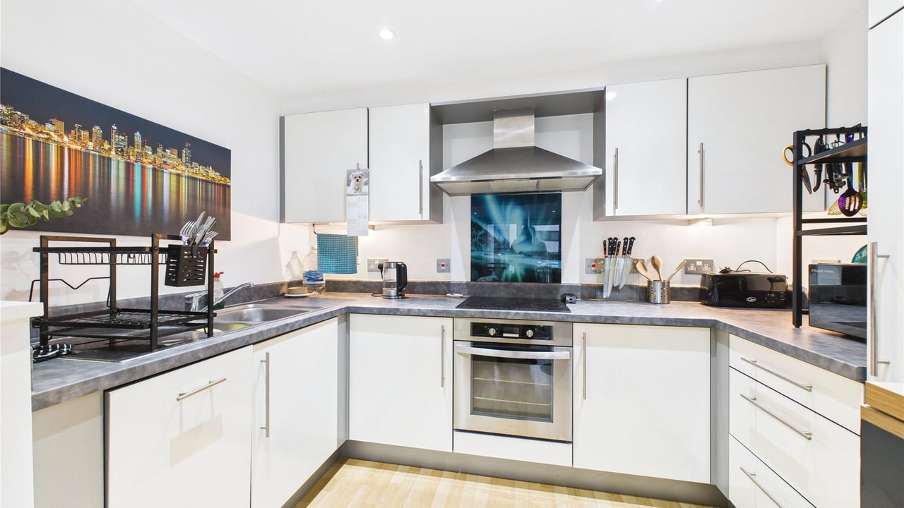 Picture No. 03 - Southwell Park Road, Camberley