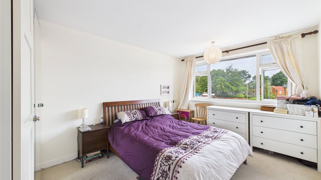 Picture No. 11 - Mendip Road, Farnborough