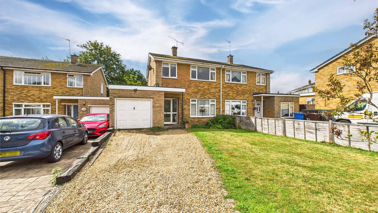 Picture No. 15 - Mendip Road, Farnborough