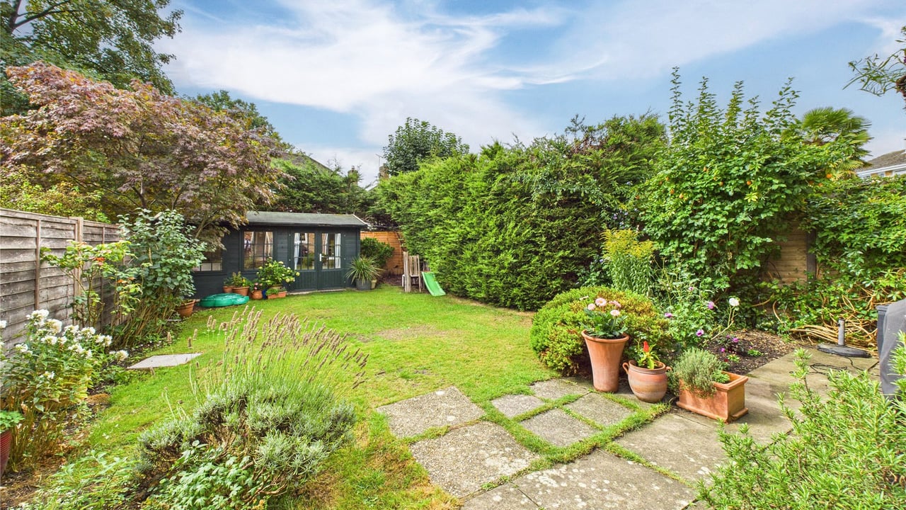 Picture No. 16 - Mendip Road, Farnborough