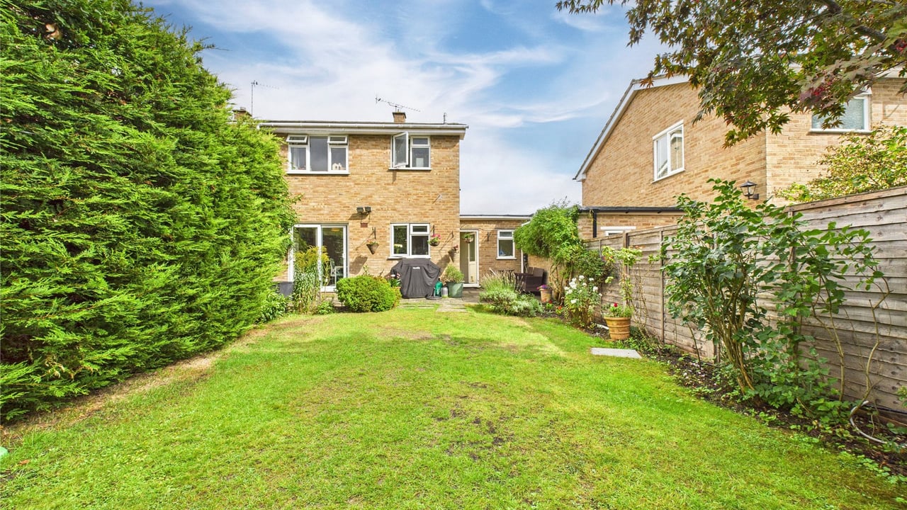 Picture No. 17 - Mendip Road, Farnborough