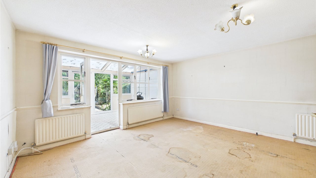 Picture No. 15 - Newton Road, Farnborough