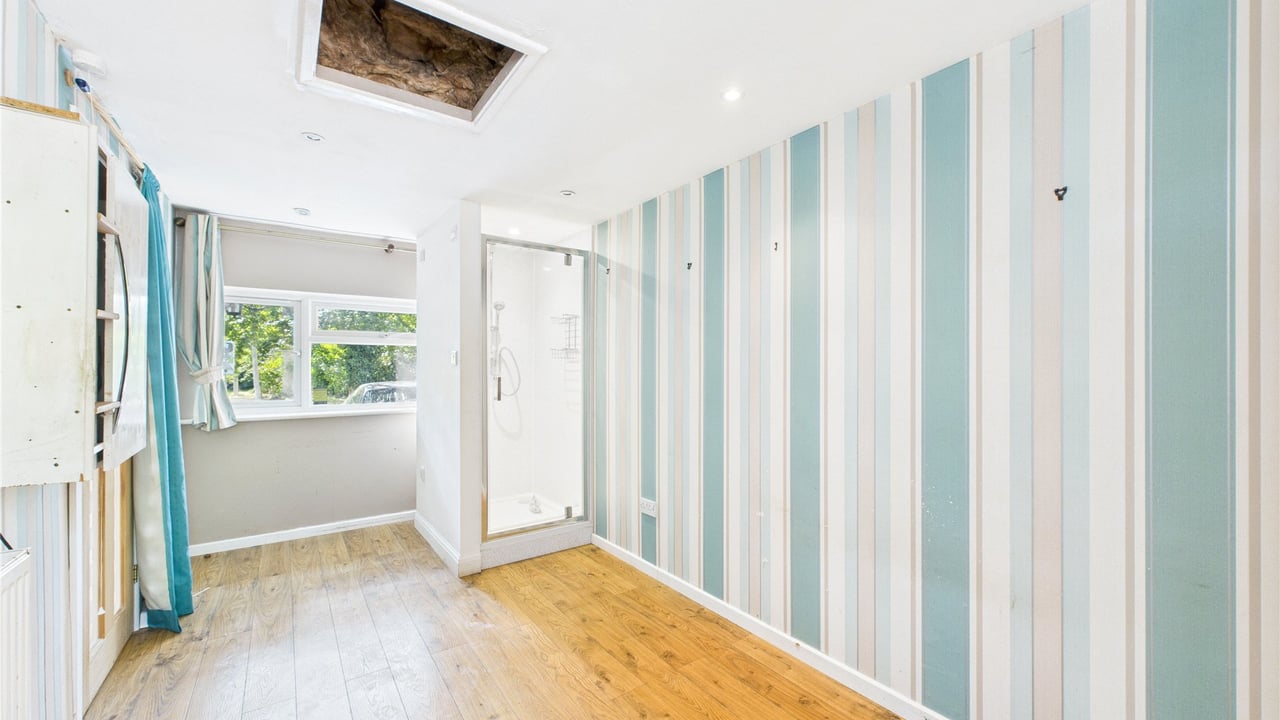 Picture No. 16 - Newton Road, Farnborough