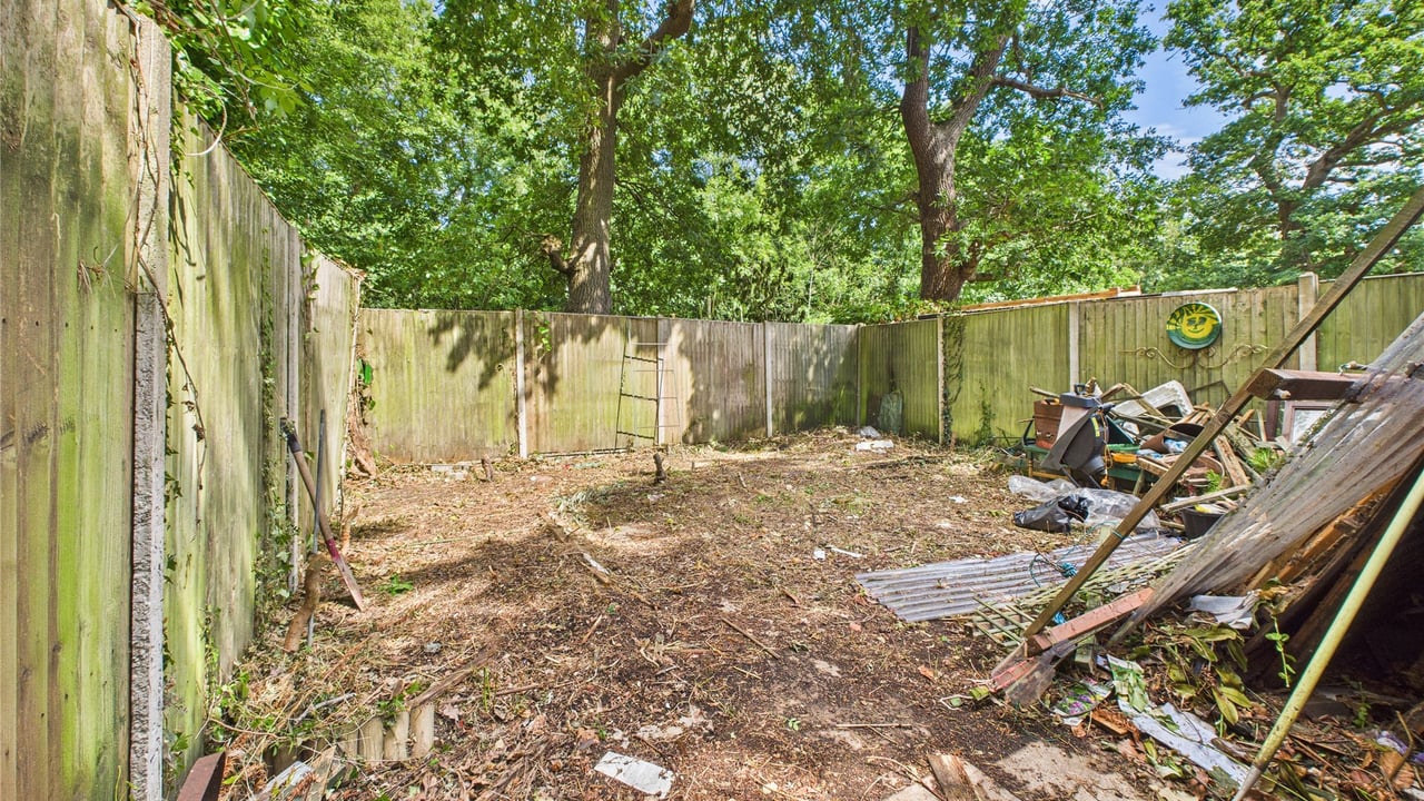 Picture No. 19 - Newton Road, Farnborough