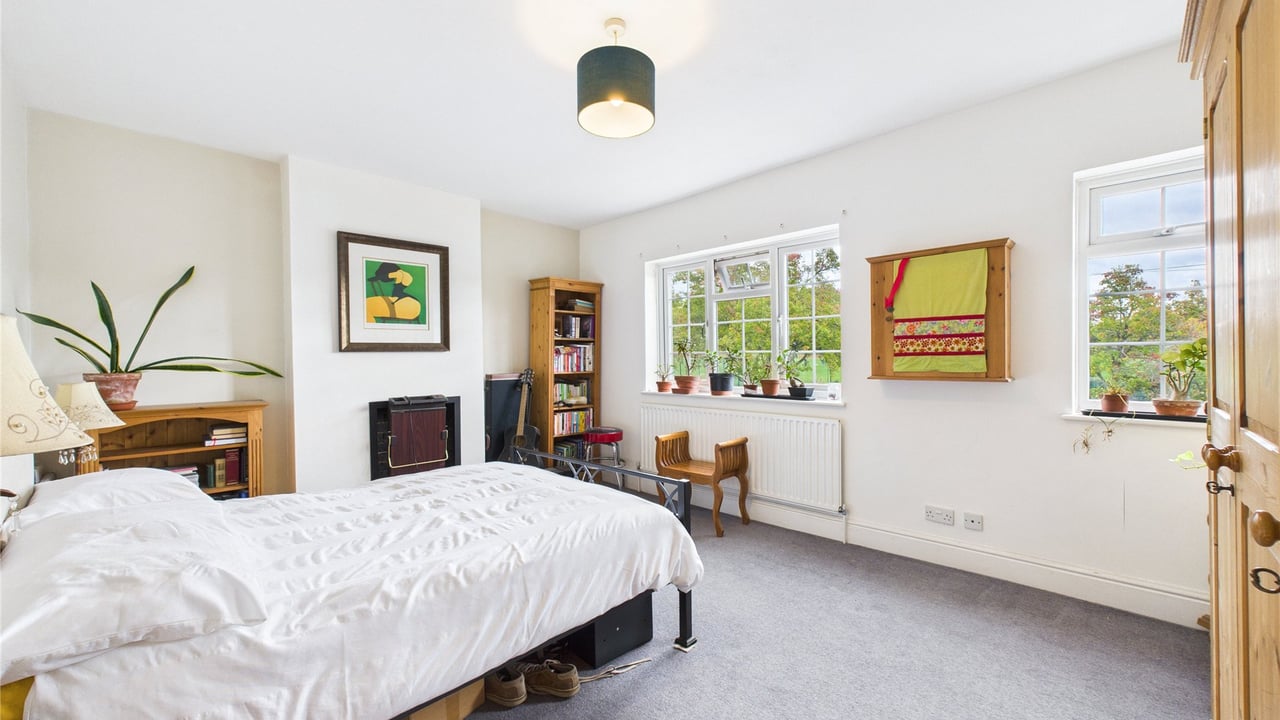 Picture No. 12 - Prospect Road, Farnborough