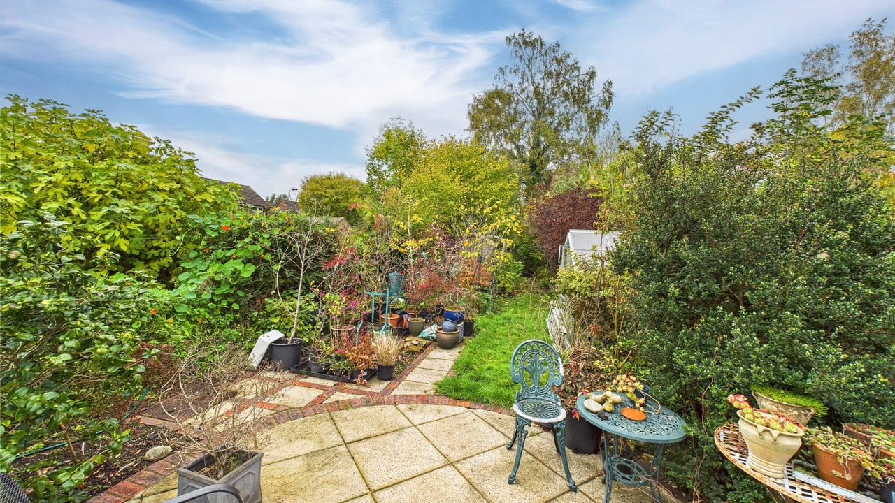 Picture No. 16 - Prospect Road, Farnborough