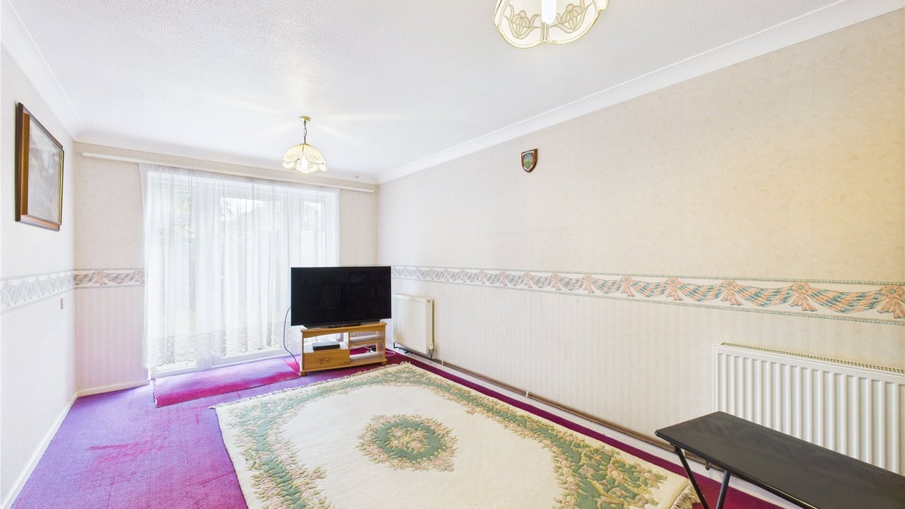 Picture No. 18 - Cromwell Way, Farnborough