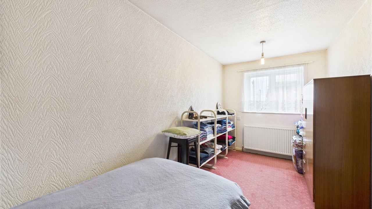 Picture No. 23 - Cromwell Way, Farnborough