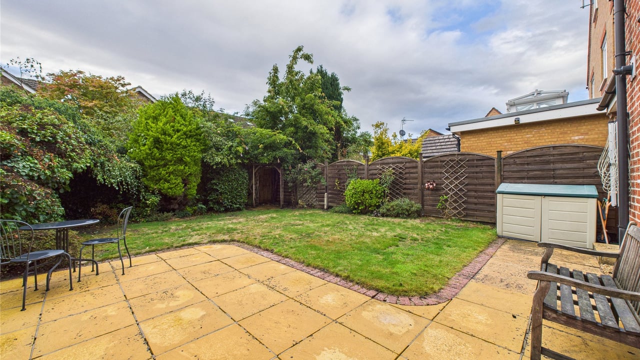 Picture No. 06 - Goddards Close, Farnborough