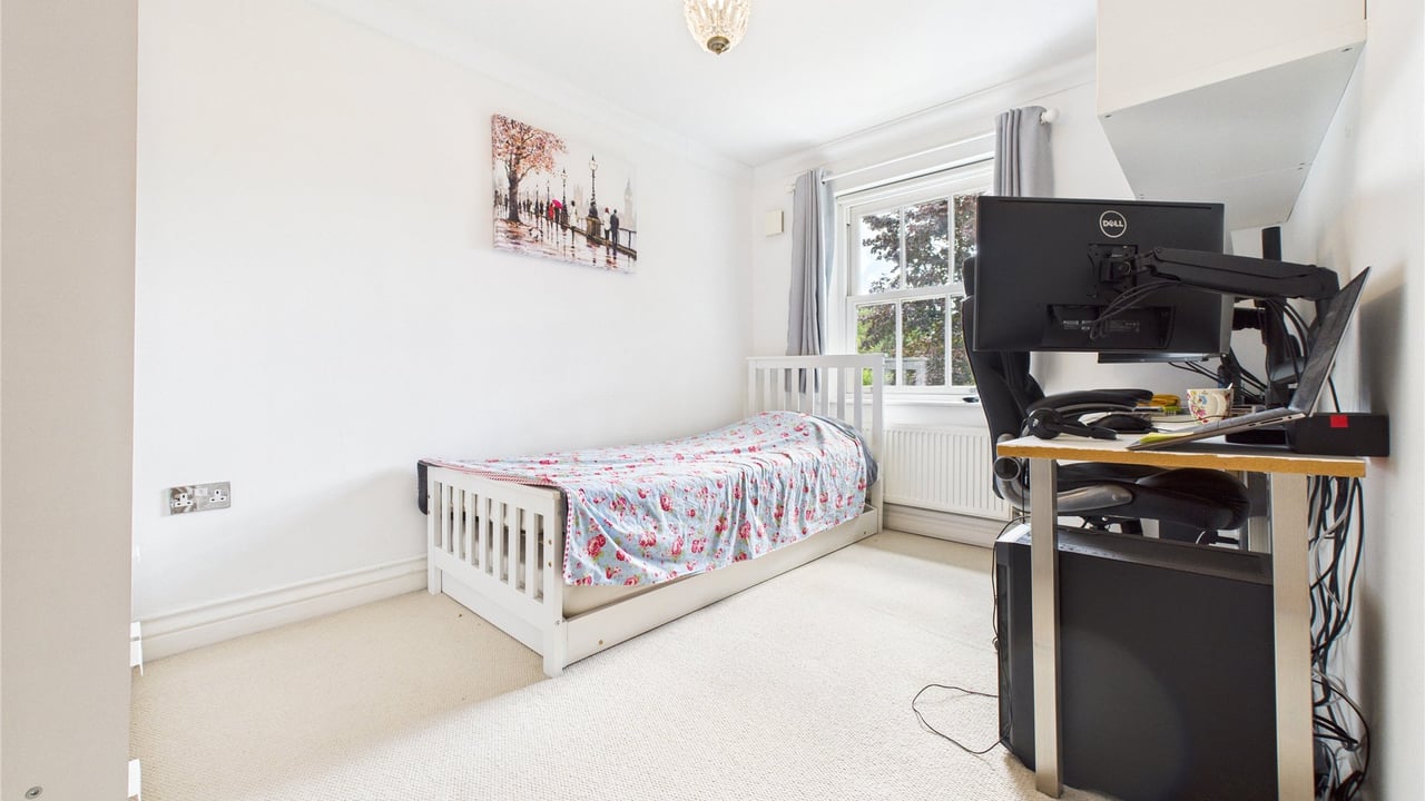 Picture No. 31 - Charlotte Mews, Farnborough