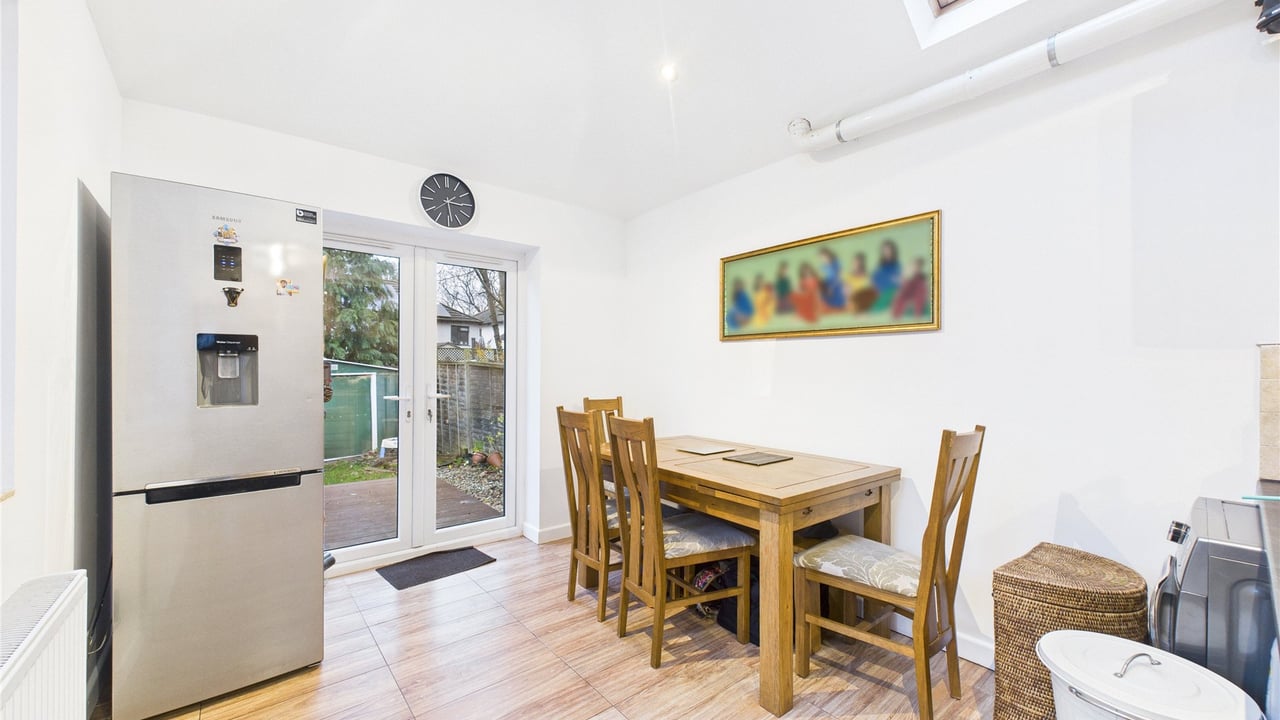 Picture No. 22 - Keith Lucas Road, Farnborough