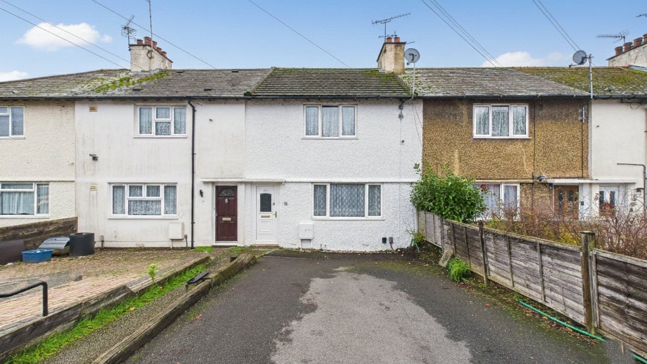 Picture No. 24 - Keith Lucas Road, Farnborough