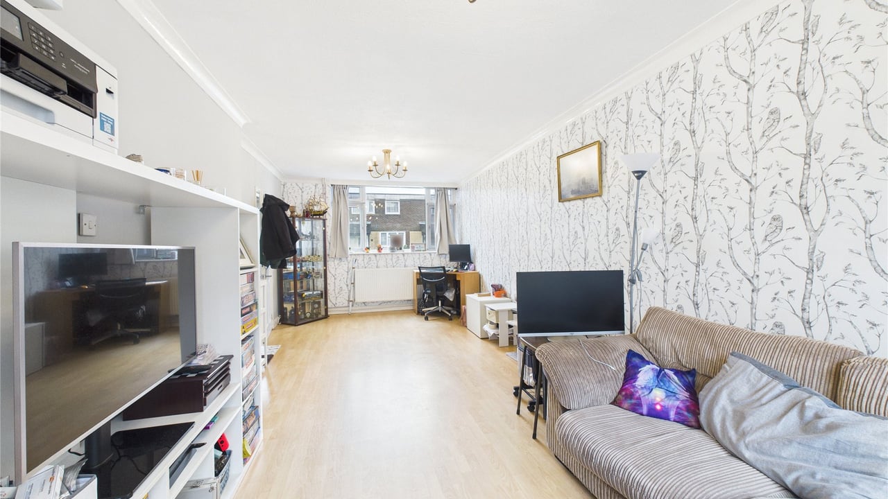 Picture No. 19 - Austen Road, Farnborough