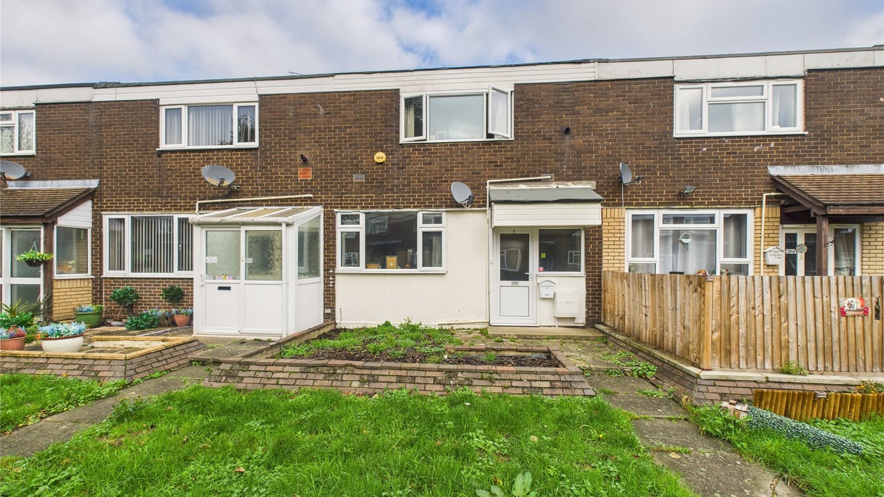 Picture No. 20 - Austen Road, Farnborough