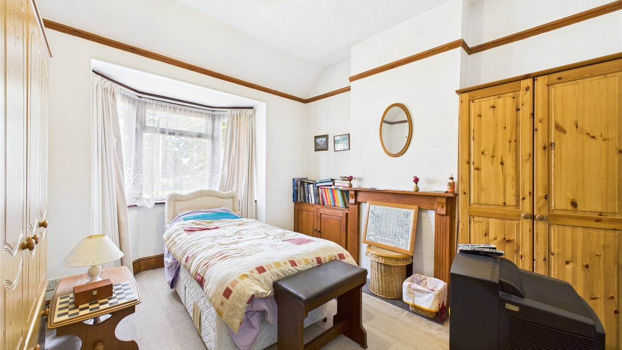 Picture No. 14 - Park Road, Farnborough