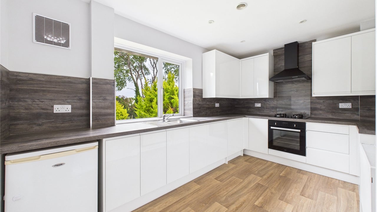 Kitchen - Fernhill Road, Farnborough