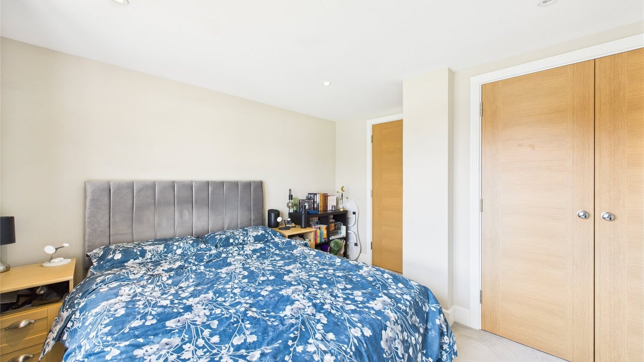 Picture No. 04 - Alexandra House, Farnborough