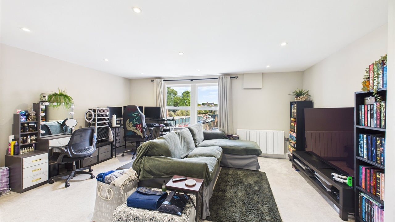 Picture No. 06 - Alexandra House, Farnborough