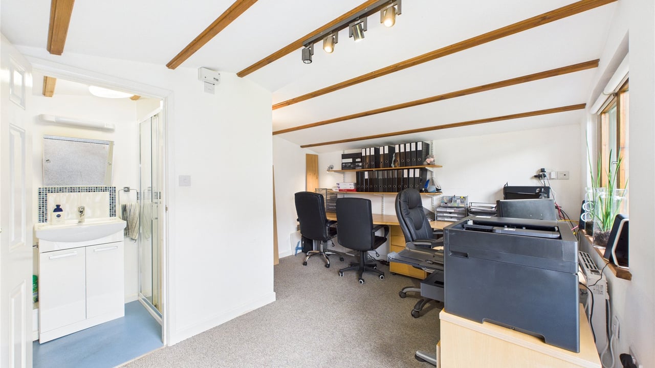 Picture No. 10 - Prospect Road, Farnborough