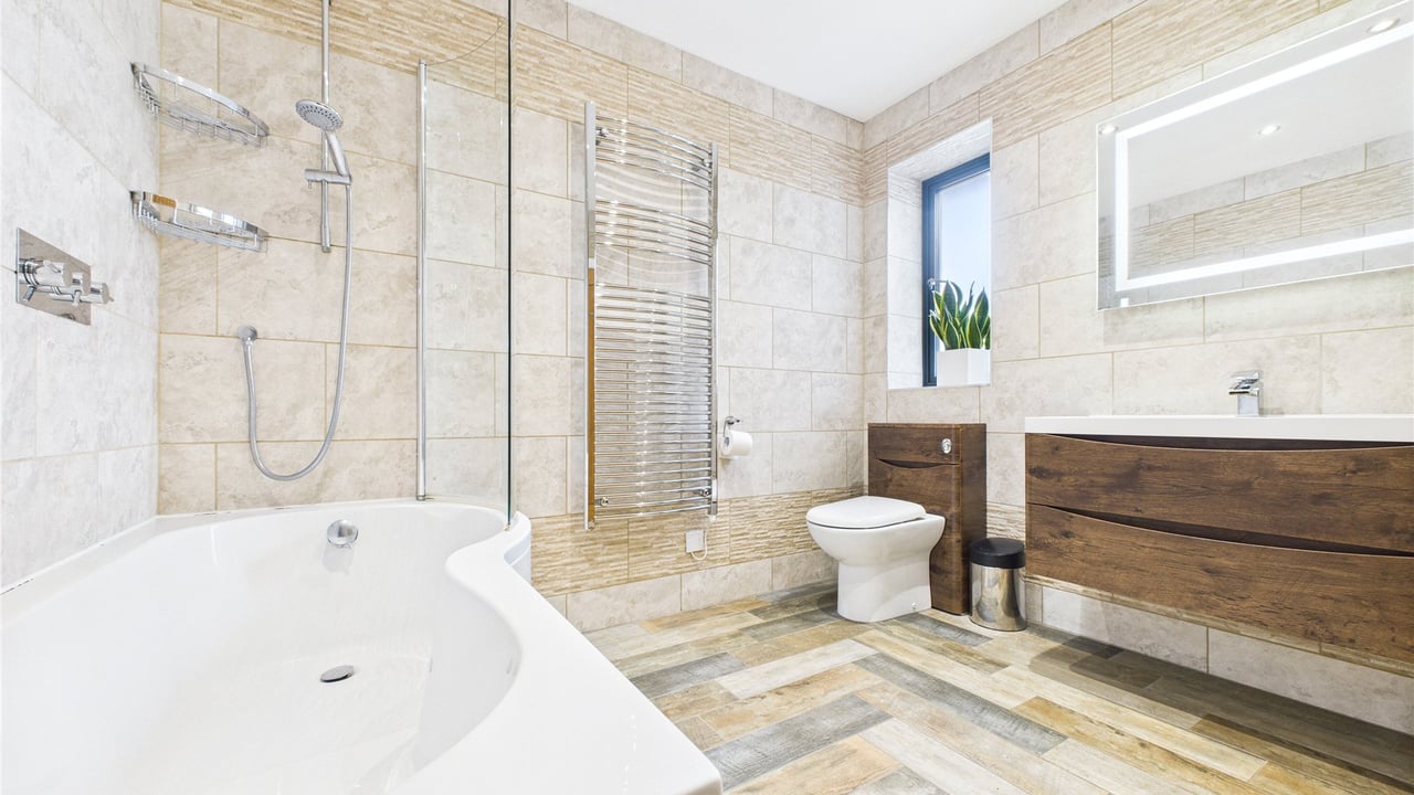 Picture No. 16 - Prospect Road, Farnborough