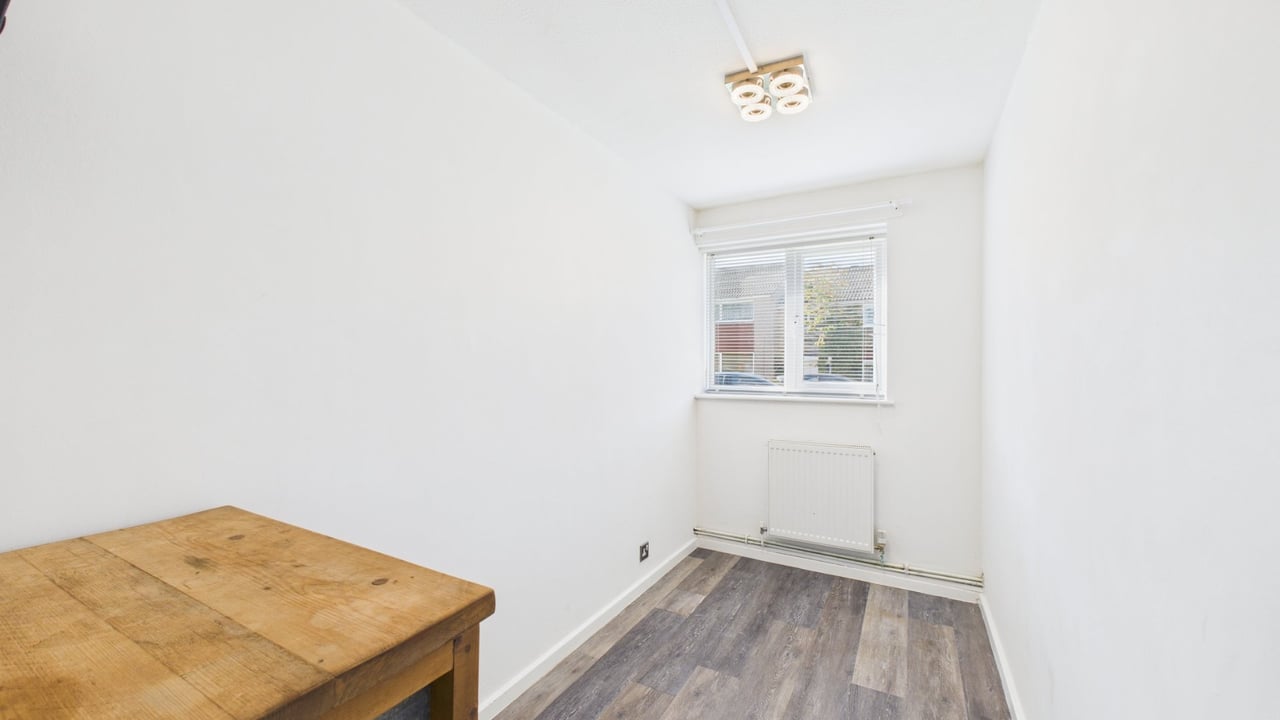 Picture No. 03 - Cody Road, Farnborough