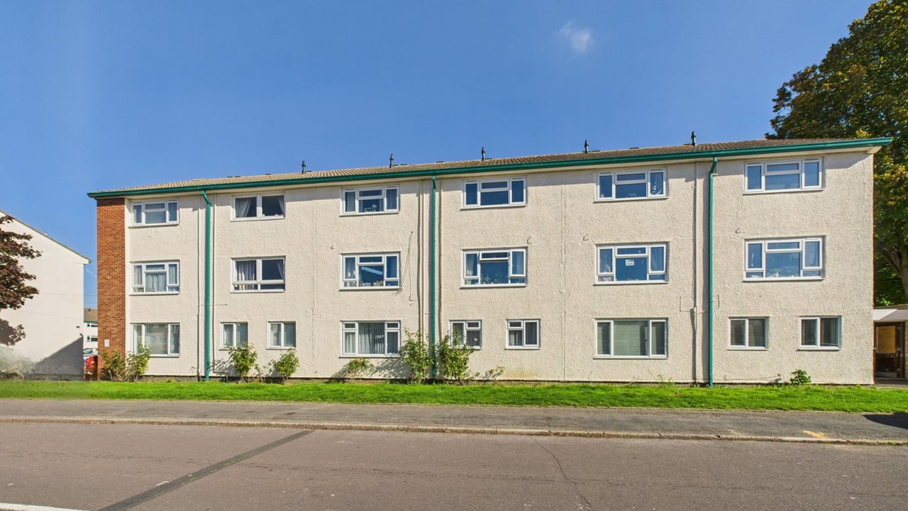 Picture No. 10 - Cody Road, Farnborough