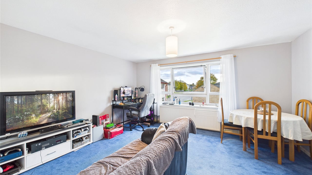 Picture No. 05 - Montgomery Road, Farnborough