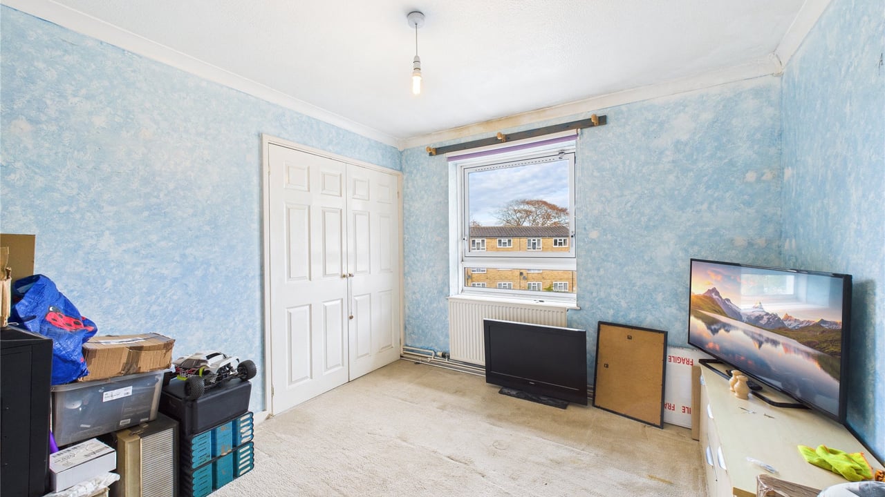 Picture No. 06 - Montgomery Road, Farnborough