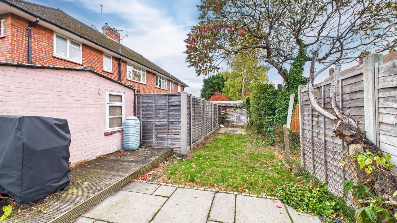 Picture No. 31 - Covey Close, Farnborough