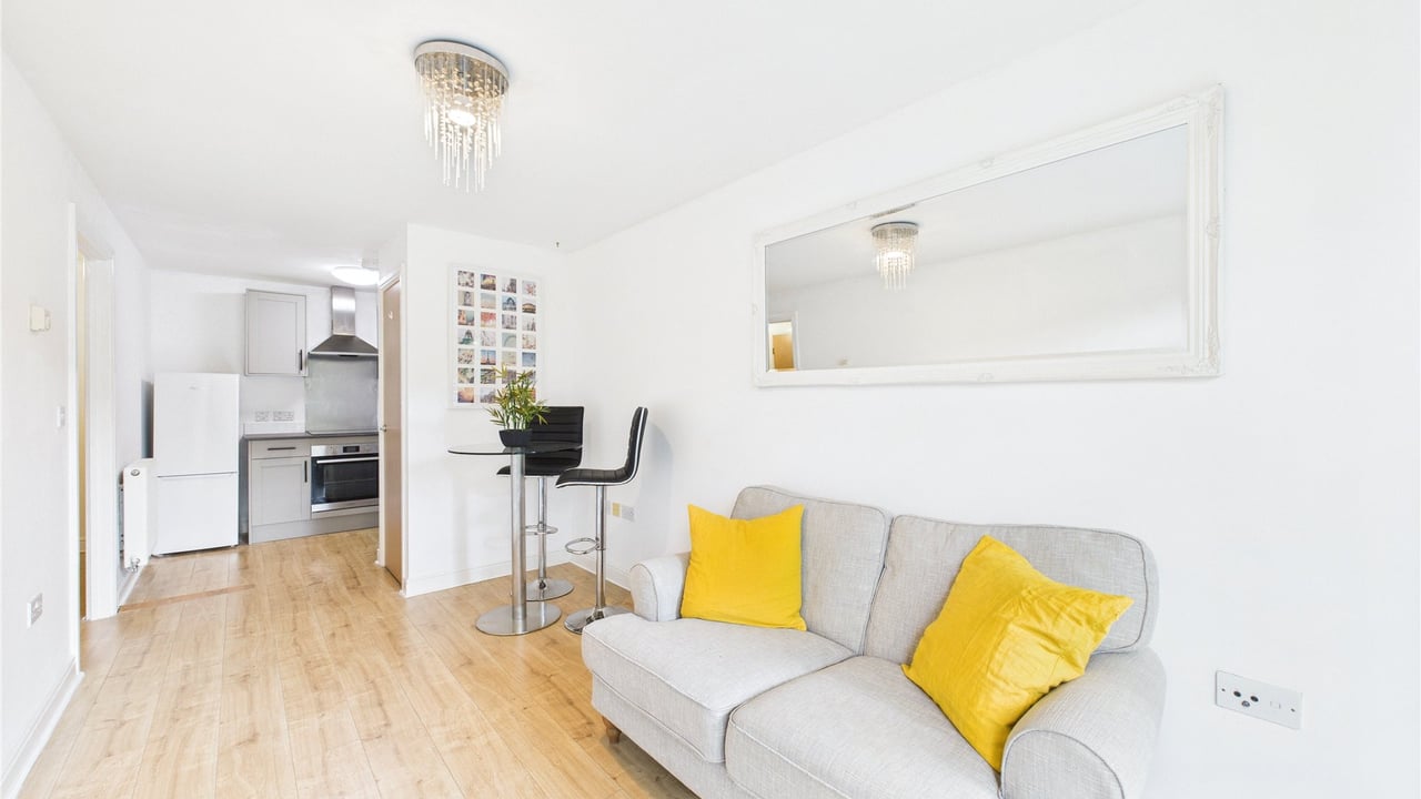 Picture No. 26 - Calloway House, Farnborough