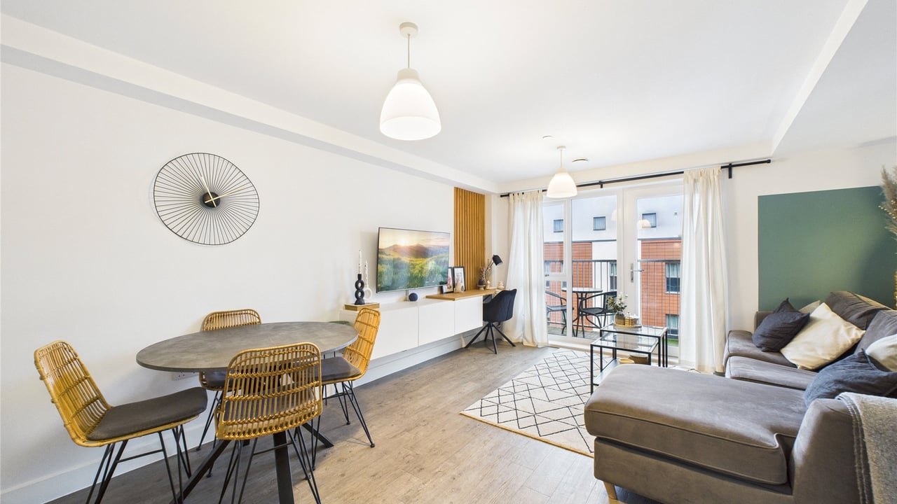 Picture No. 03 - Silver Street, Reading