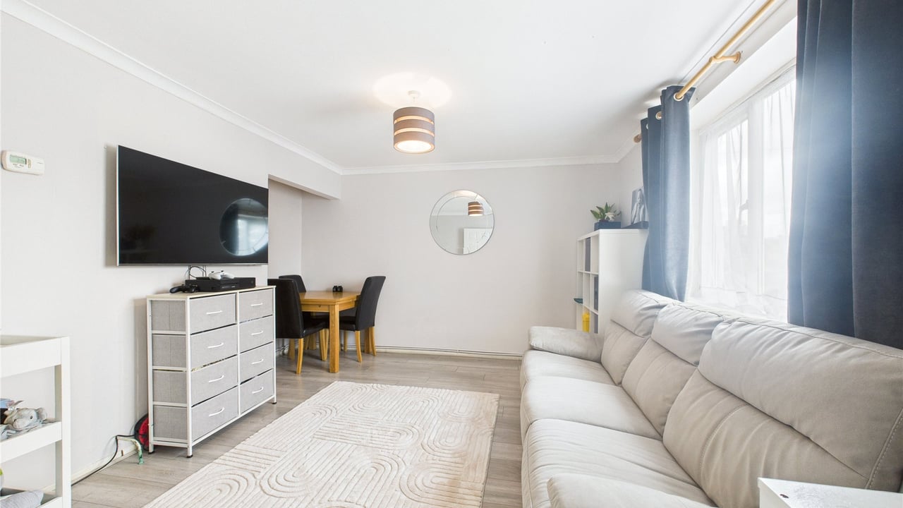 Picture No. 02 - Hawley Lane, Farnborough