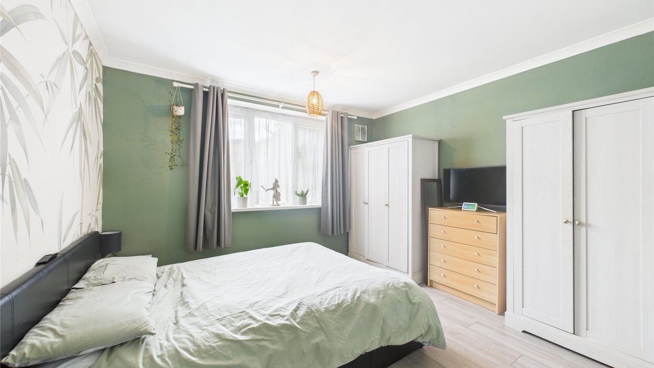 Picture No. 06 - Hawley Lane, Farnborough