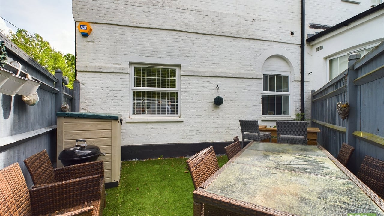 Picture No. 06 - Warfield Chase, Bracknell