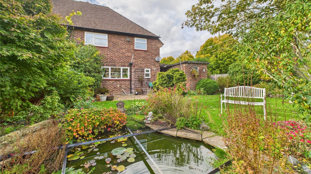 Picture No. 22 - Allnatt Avenue, Wokingham