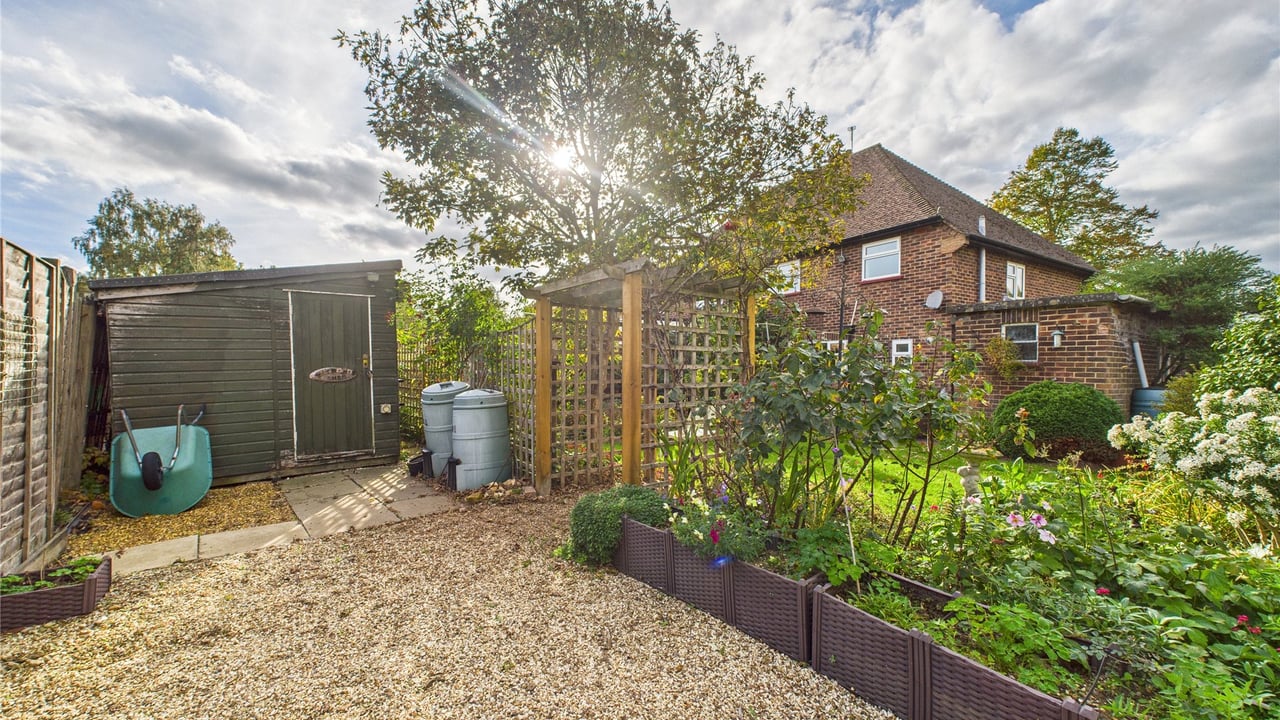 Picture No. 23 - Allnatt Avenue, Wokingham