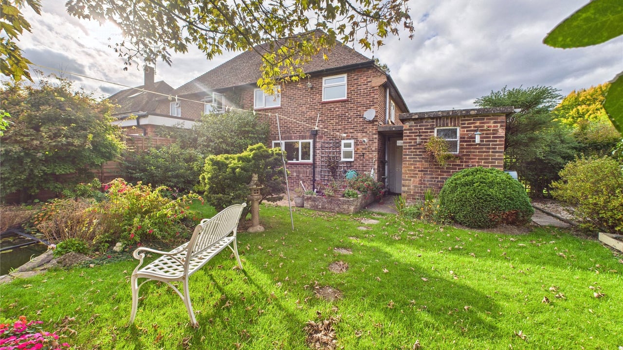 Picture No. 41 - Allnatt Avenue, Wokingham