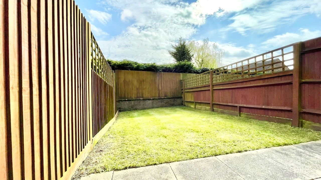 Picture No. 12 - Letts Green, Woodley