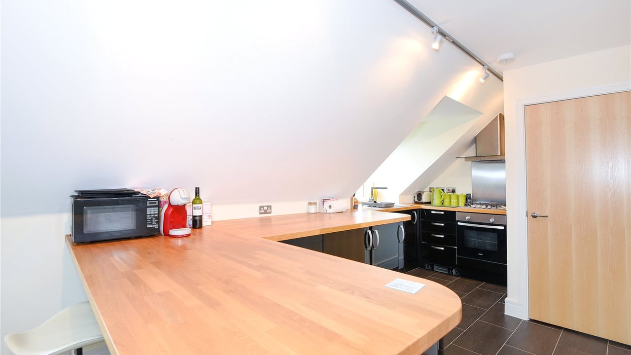 Picture No. 03 - Whitegates, Winnersh